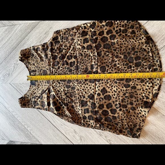 𝅺LINE silk leopard print tank top - Picture 6 of 7